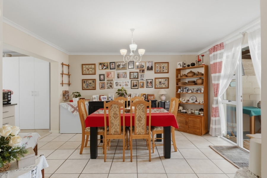 3 Bedroom Property for Sale in Whispering Pines Western Cape